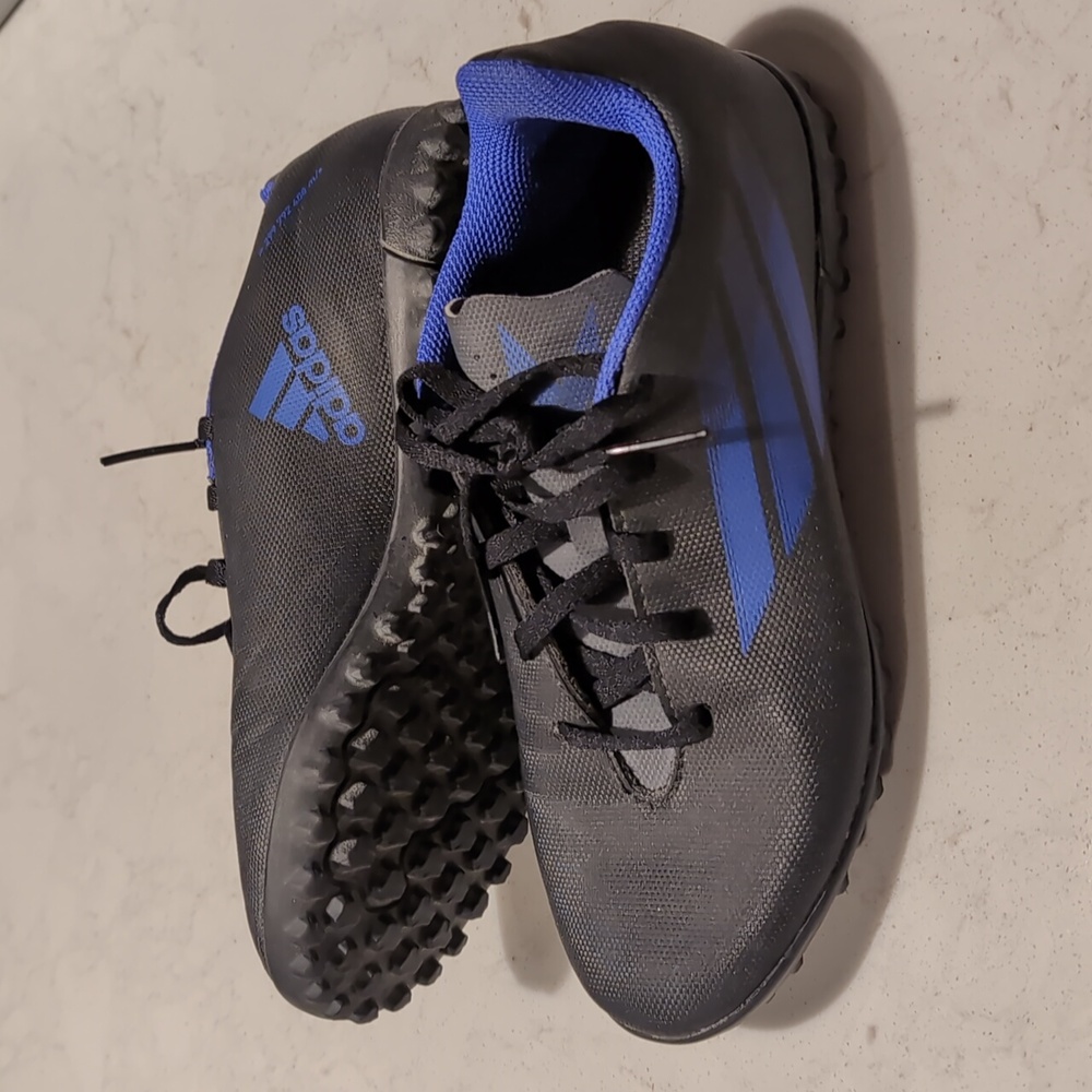 Child Adidas Speedflow.4 Indoor Soccer Shoe - Picture 4 of 7